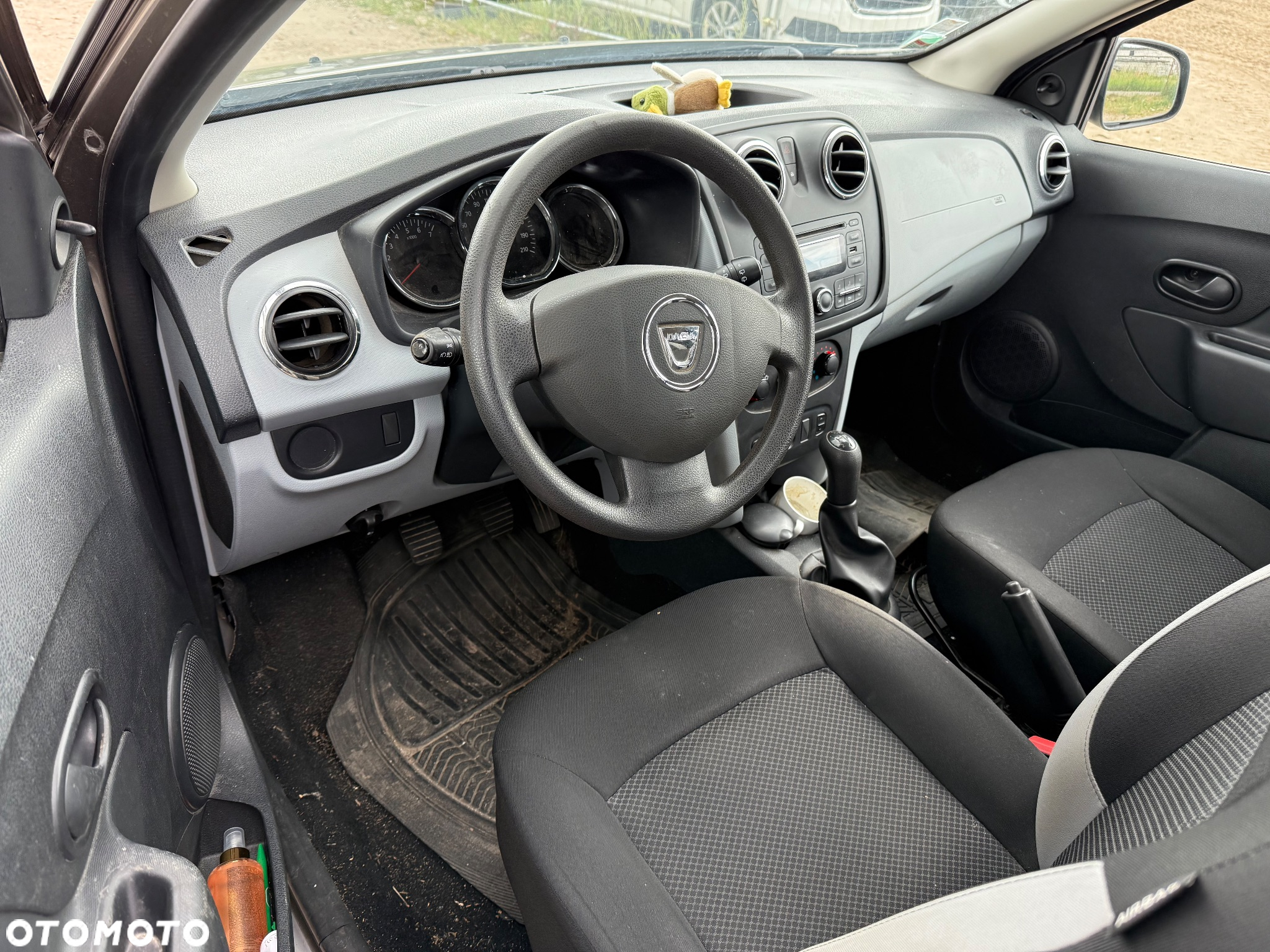 Dacia Sandero 1.2 16V 75 Laureate - 11
