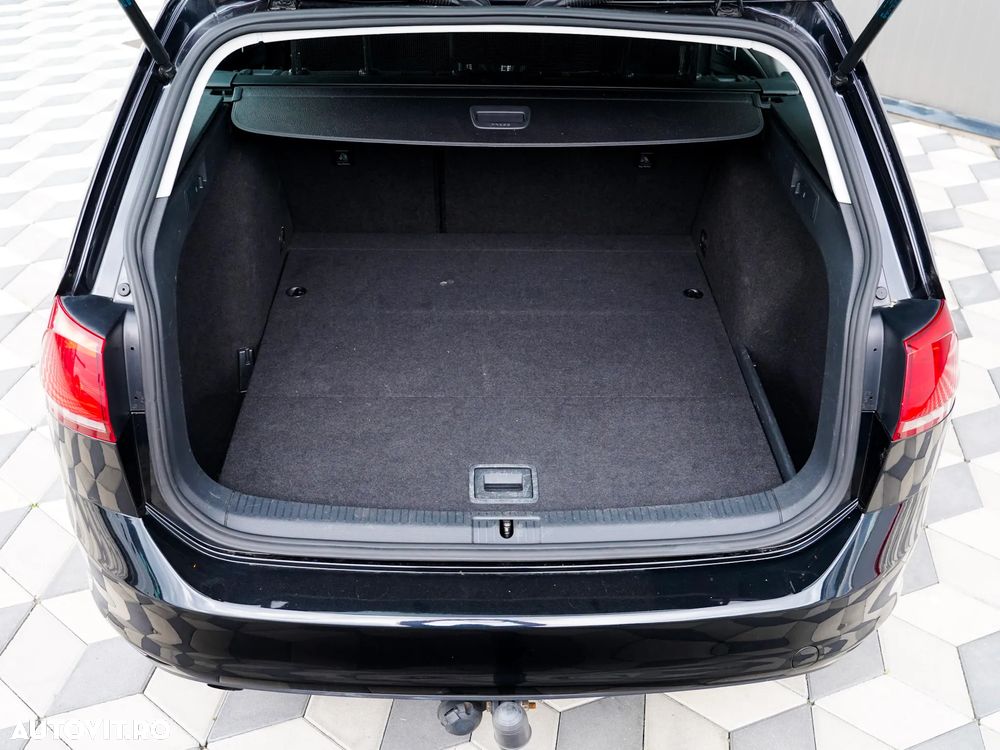 Volkswagen Golf 1.6 TDI BlueMotion Technology Trendline - 36