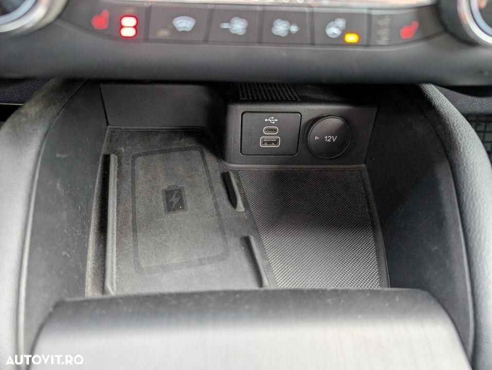 Ford Kuga - 28