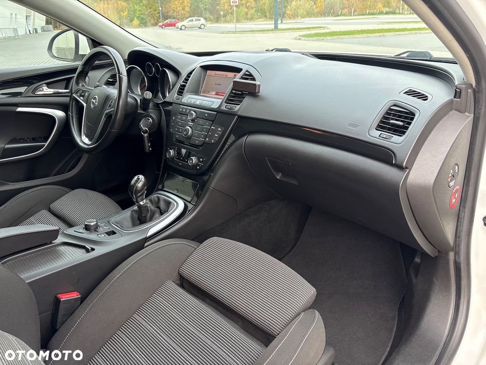 Opel Insignia 1.6 T Cosmo - 19