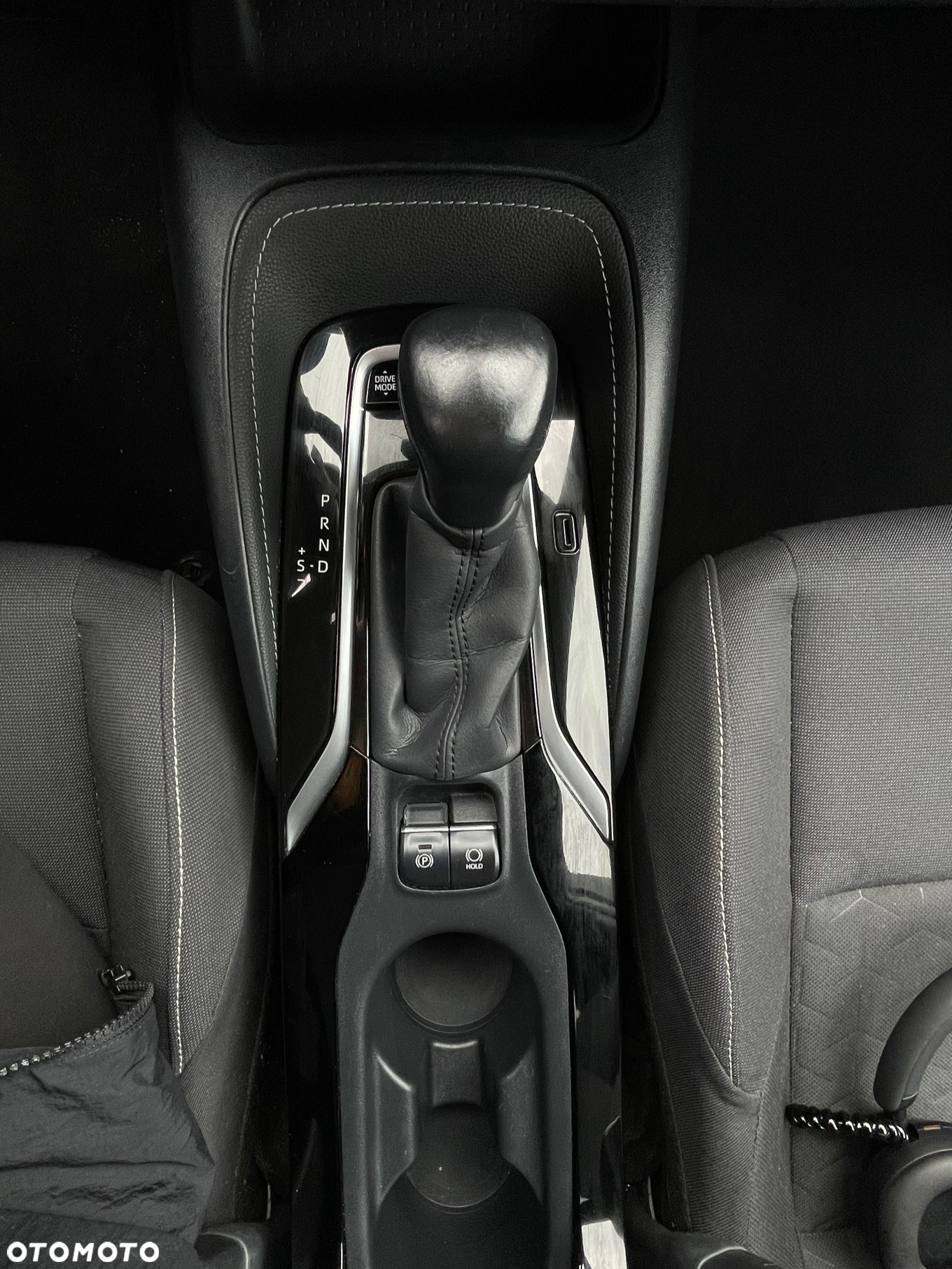 Toyota Corolla 2.0 Hybrid Comfort - 18