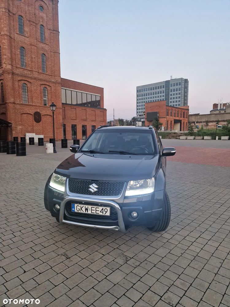 Suzuki Grand Vitara 1.9 DDiS Premium EU5 - 10