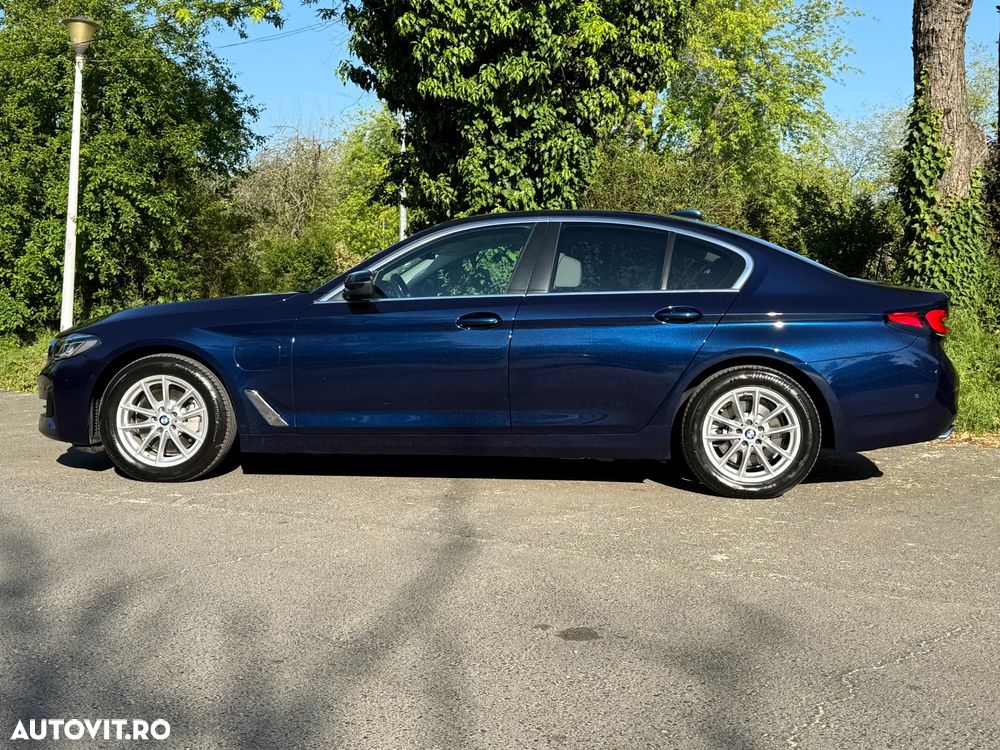 BMW Seria 5 530e Aut. Luxury Line - 24
