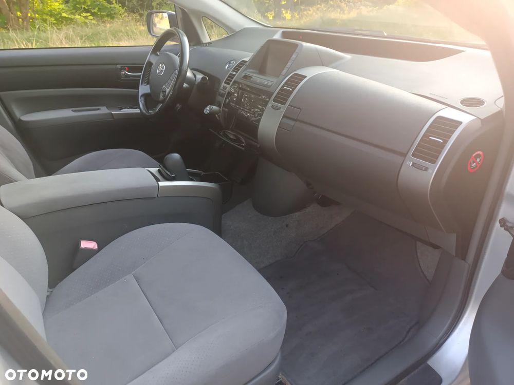 Toyota Prius 1.5 VVT-i Sol (nav) - 6