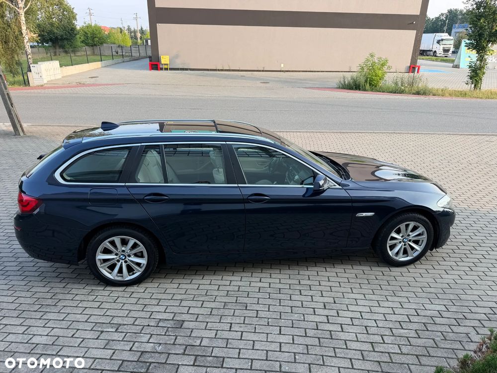 BMW Seria 5 525d Sport-Aut Luxury Line - 20