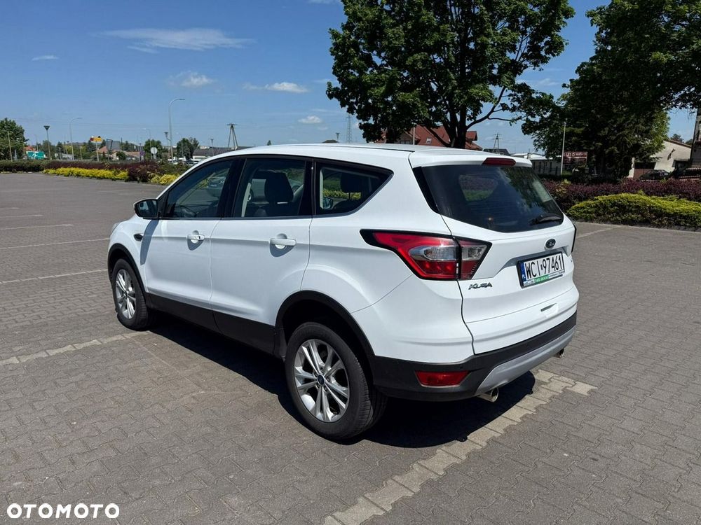 Ford Kuga - 4