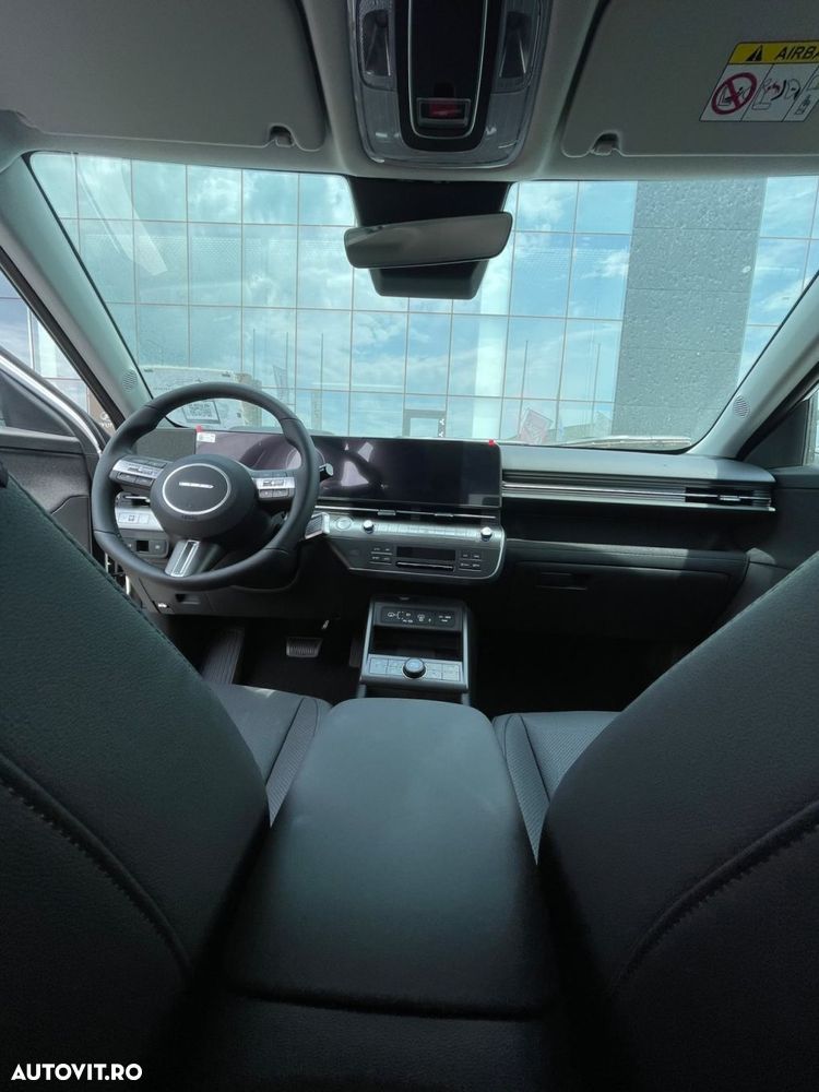 Hyundai KONA - 7