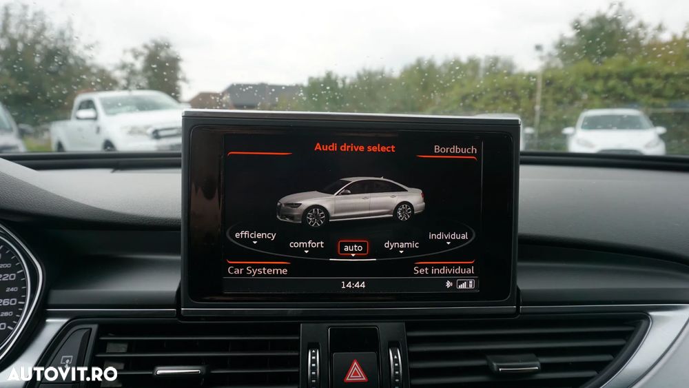 Audi A6 Avant 3.0 TDI quattro S tronic - 27