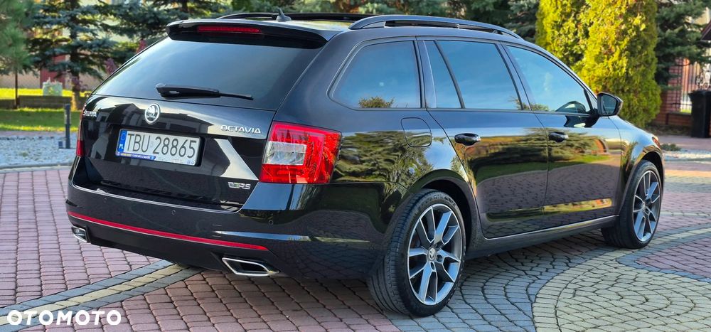 Skoda Octavia Combi 2.0 TDI DSG RS - 34