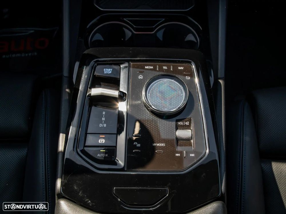 BMW i5 eDrive40 Pack Desportivo M - 31