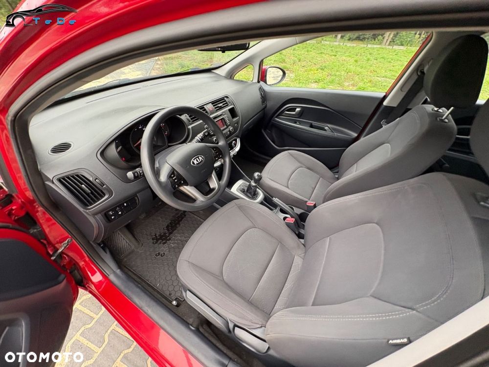 Kia Rio - 17