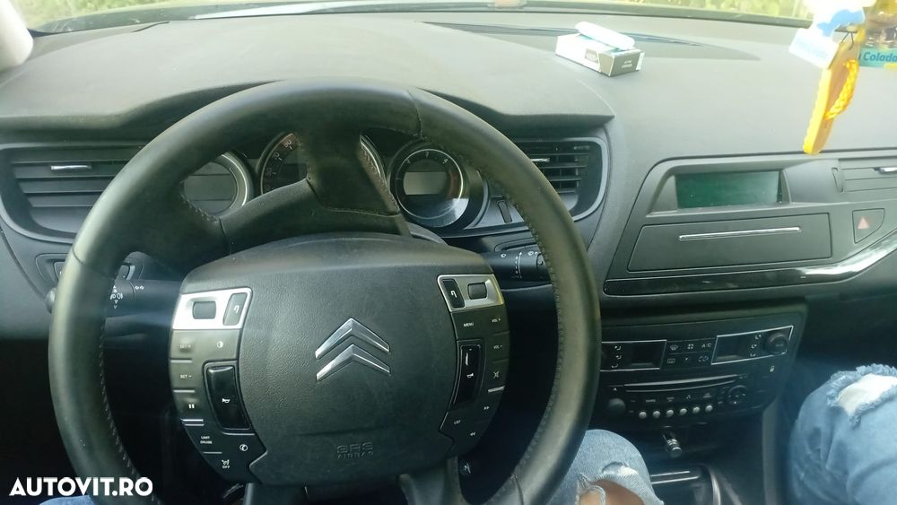 Citroën C5 1.6HDi FAP Susp M X - 8