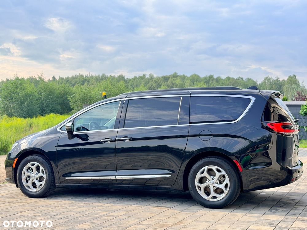 Chrysler Pacifica - 5