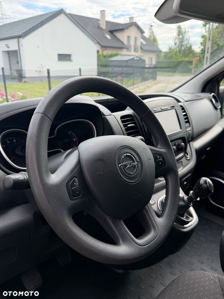 Opel Vivaro - 31