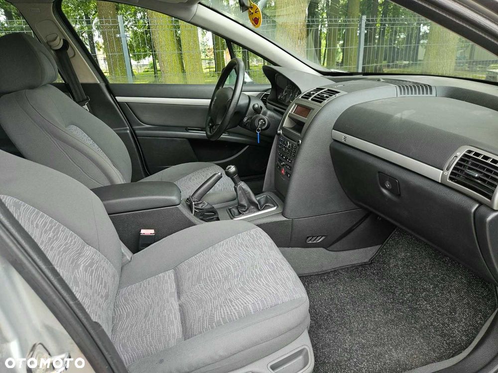 Peugeot 407 - 5