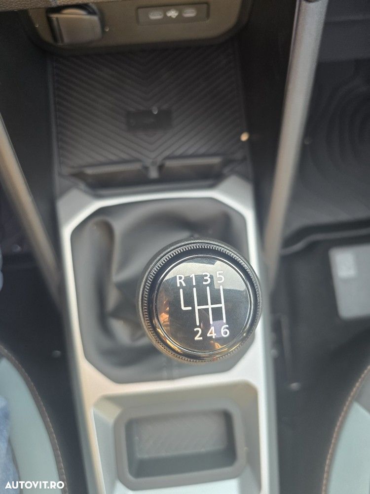 Dacia Bigster TCe 140 4X2 MHEV Extreme - 6