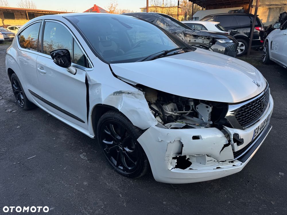 Citroën DS4 BlueHDi 150 S&S SoChic - 2