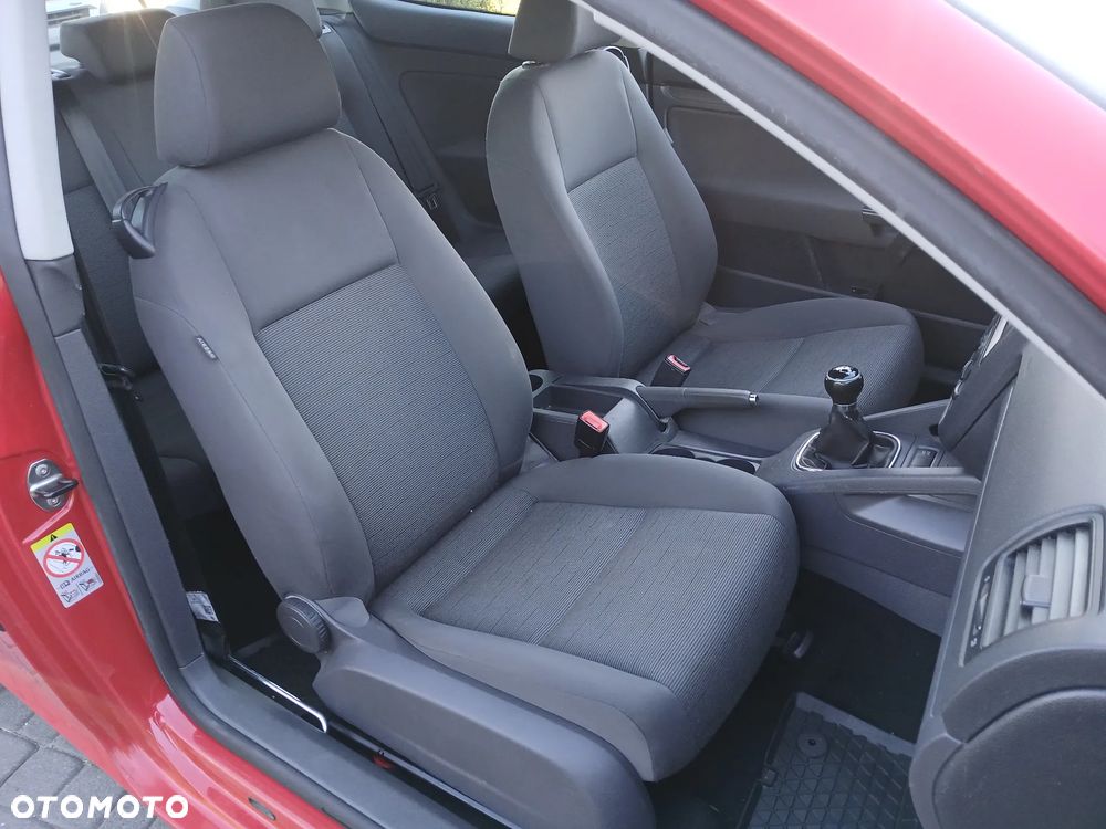 Volkswagen Golf 1.9 TDI DPF Trendline - 21