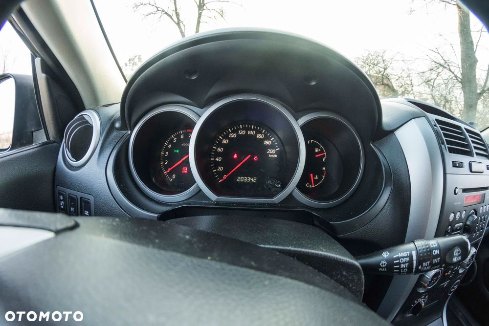 Suzuki Grand Vitara 2.0 - 13