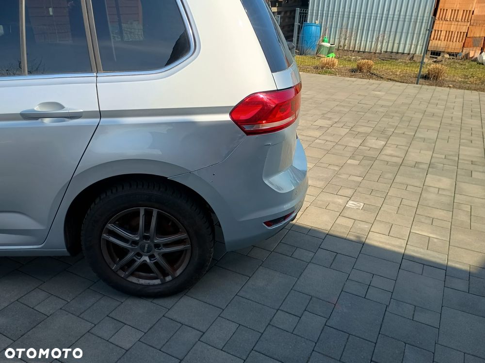 Volkswagen Touran 2.0 TDI SCR DSG Comfortline - 14