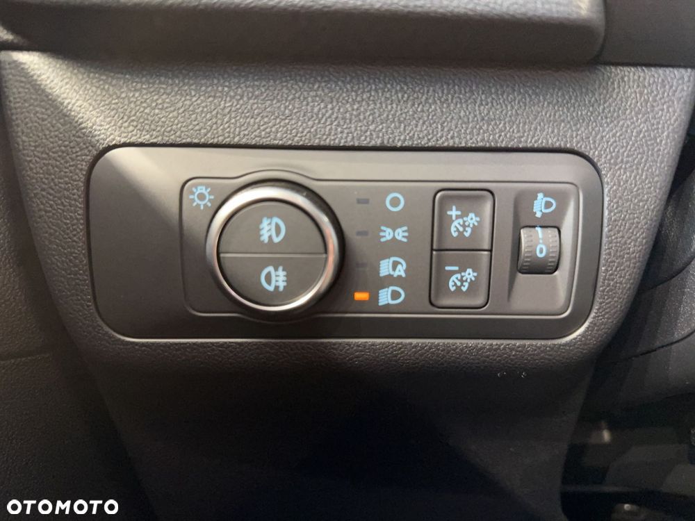 Ford Kuga - 25