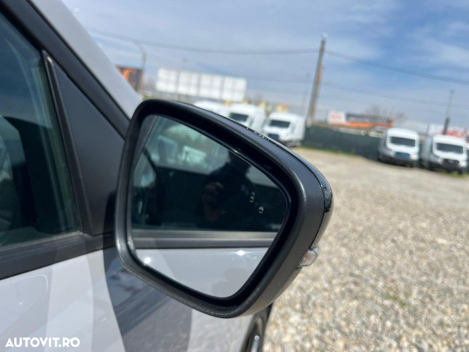 Ford Kuga - 14