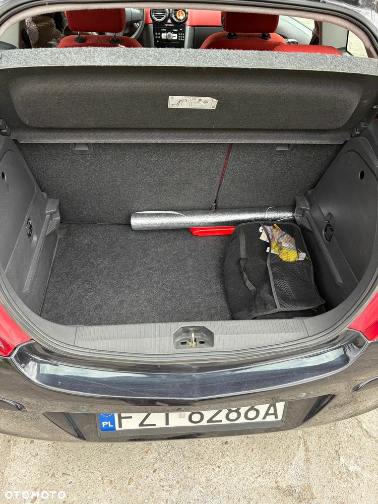 Opel Corsa 1.4 16V Cosmo - 3