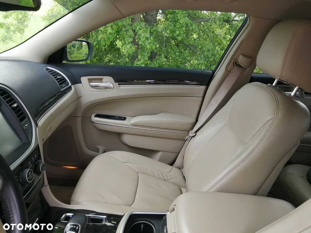 Chrysler 300 - 9