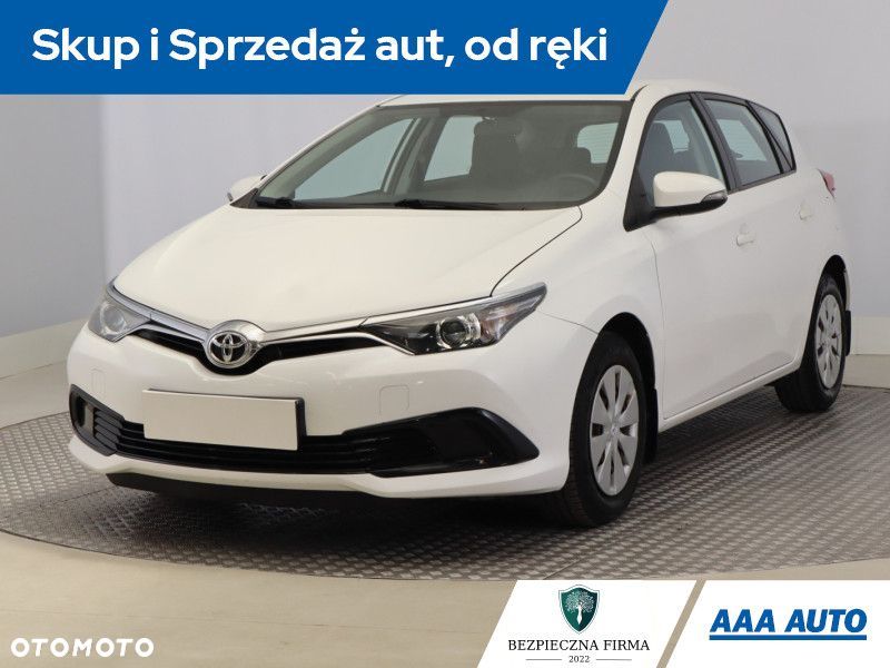 Toyota Auris - 3