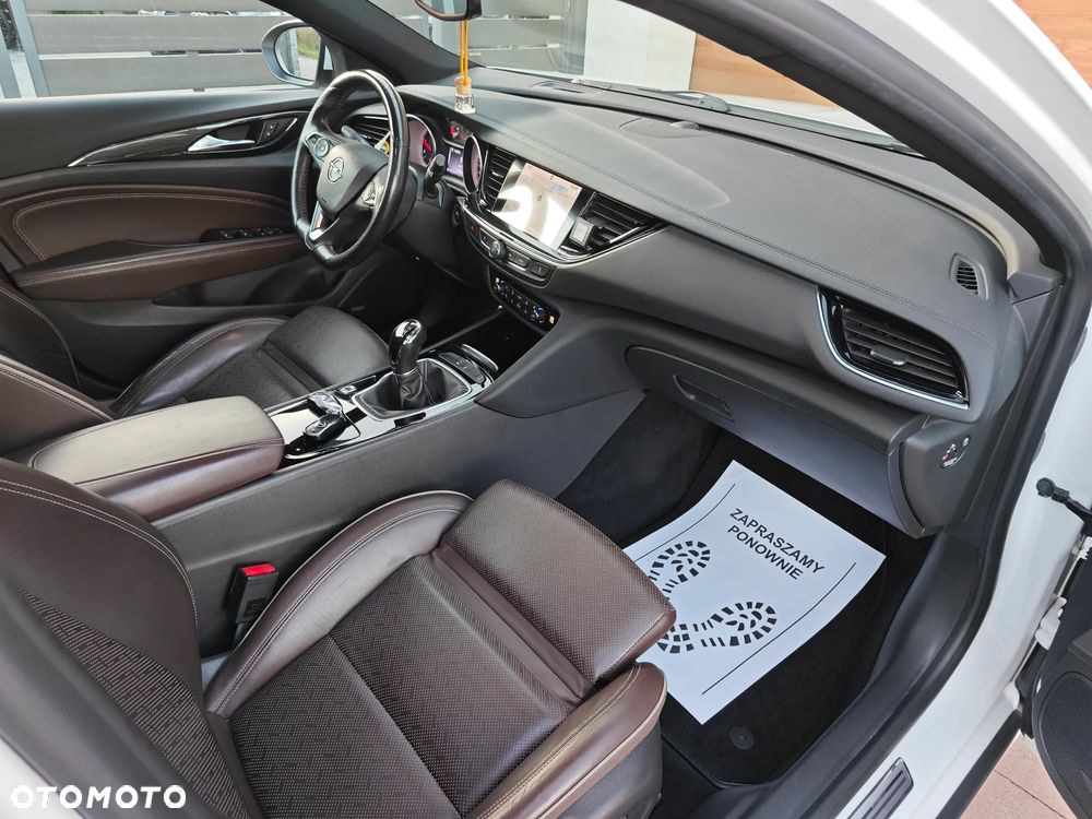Opel Insignia - 15