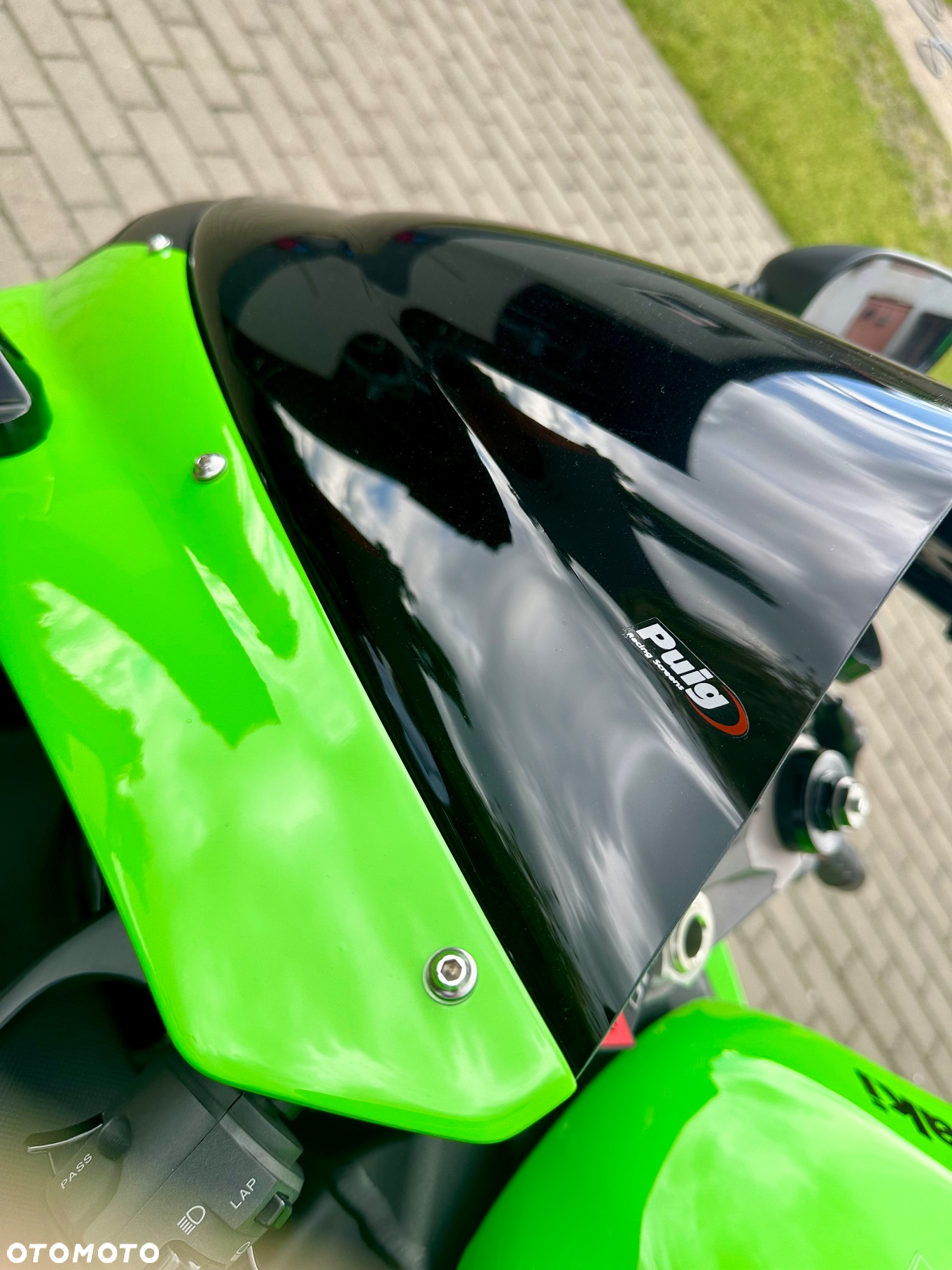 Kawasaki ZXR - 17