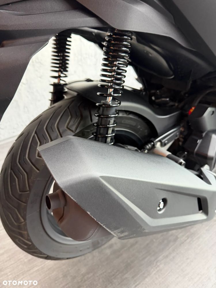 Honda NSS - 18