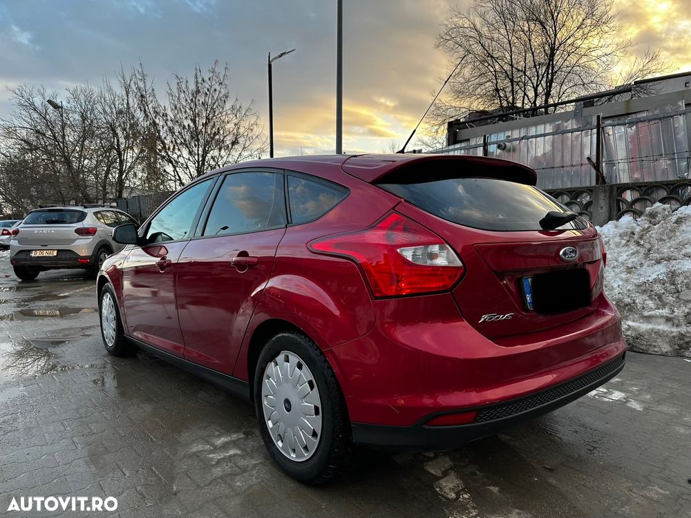 Ford Focus 1.6 Ti-VCT Powershift Sport - 5