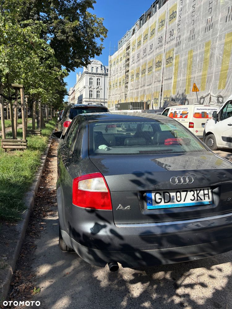 Audi A4 Limousine 2 - 5