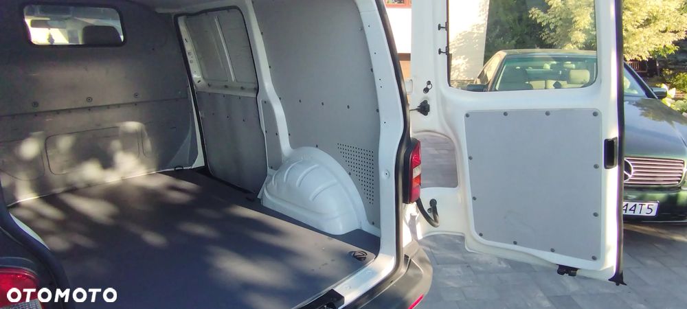 Volkswagen Transporter T5 - 8