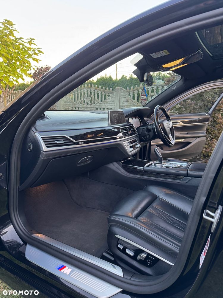 BMW Seria 7 - 16