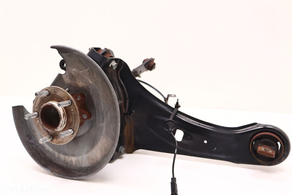 MITSUBISHI ECLIPSE CROSS 1.5T PIASTA ZWROTNICA PRAWA TYŁ - 2