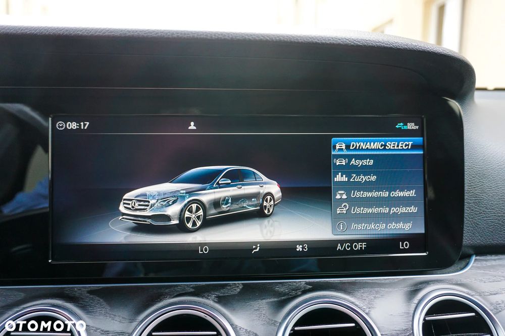 Mercedes-Benz Klasa E 200 CGI BlueEFFICIENCY Automatik Avantgarde - 34