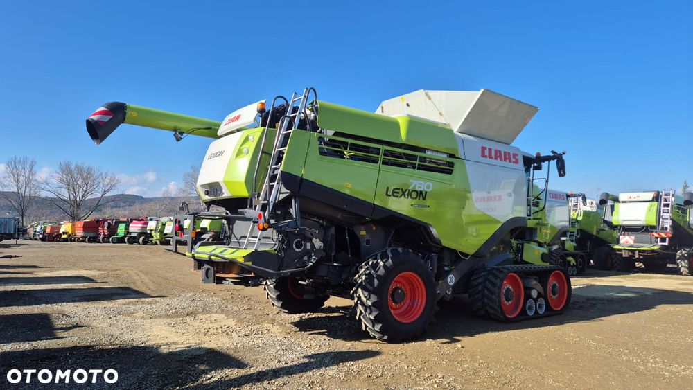 Claas Lexion 780TT z hederem - 3