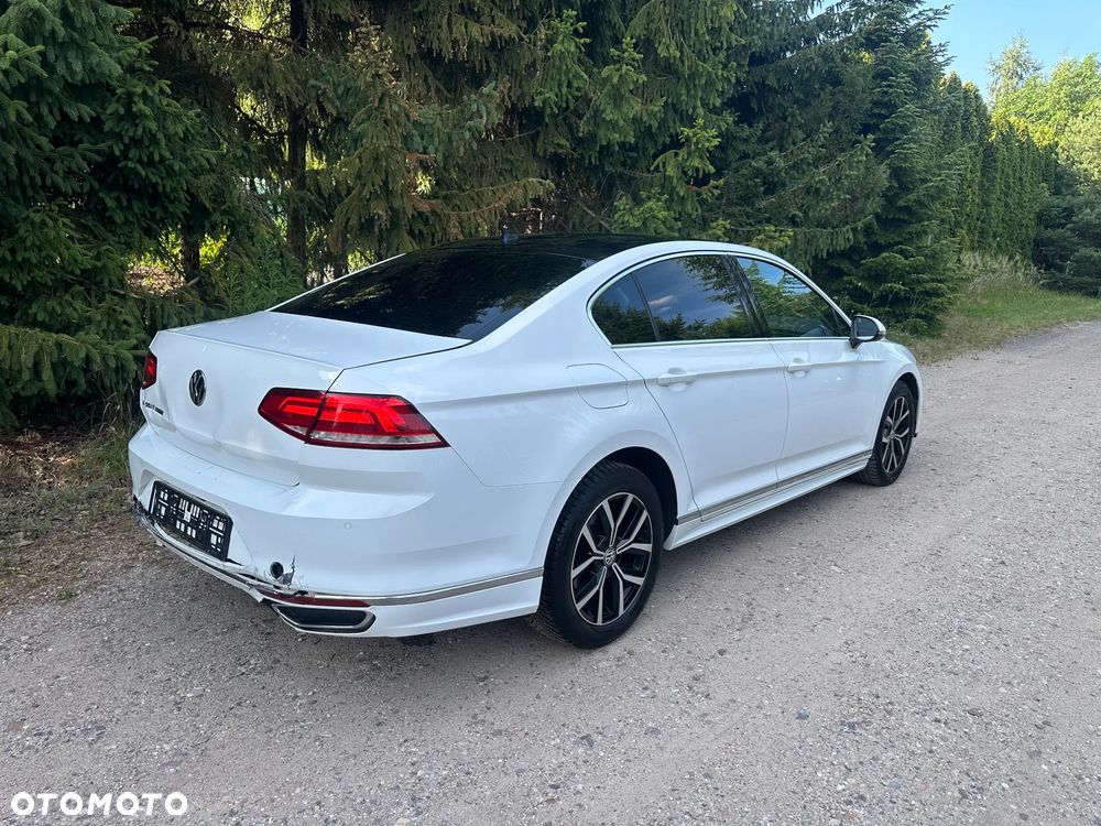 Volkswagen Passat 2.0 TDI SCR Trendline DSG - 15