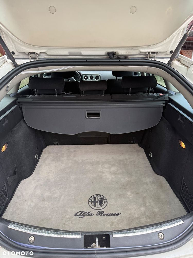 Alfa Romeo 159 1.9JTDM Distinctive - 28