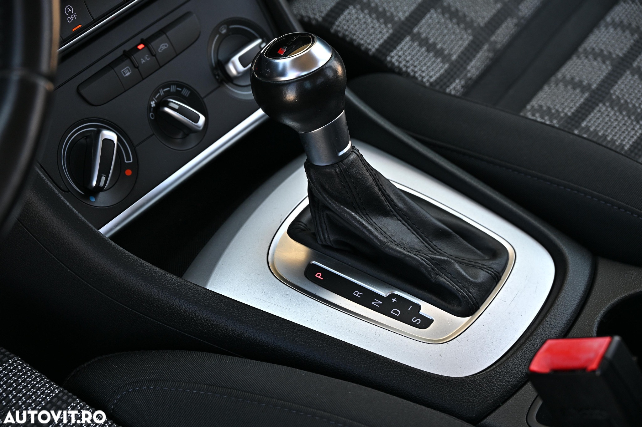 Audi Q3 2.0 TDI Quattro Stronic - 12