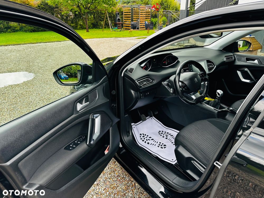 Peugeot 308 BlueHDi FAP 130 Stop & Start Allure Pack - 12