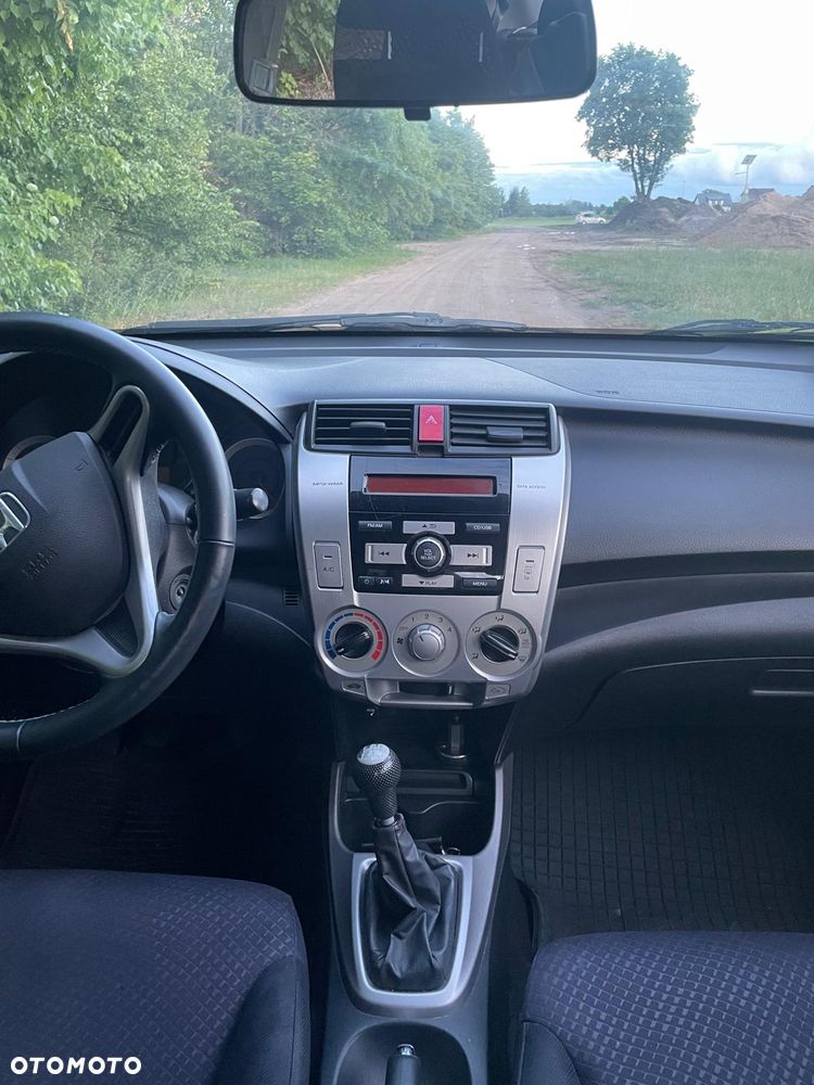 Honda City 1.4 Elegance - 17