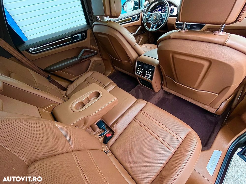 Porsche Cayenne - 21