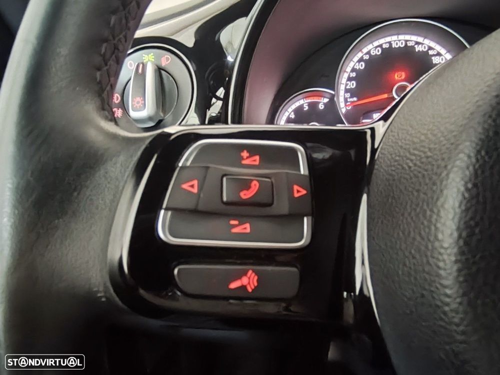 VW New Beetle 1.6 TDi Design - 21