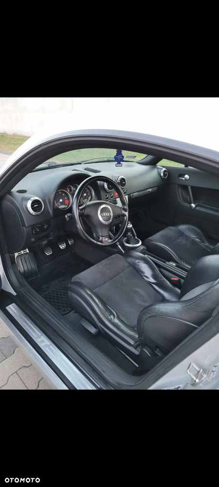 Audi TT Coupé 1.8T - 8