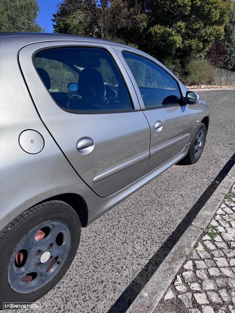 Peugeot 206 1.1 XT - 3