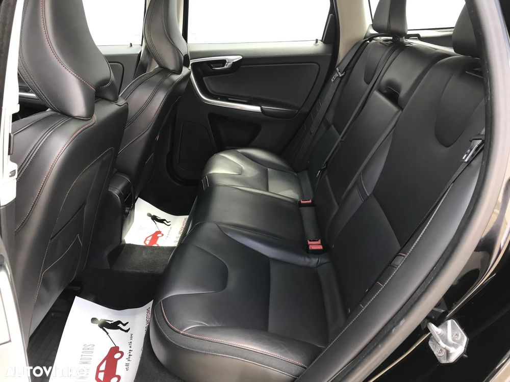 Volvo XC 60 D5 AWD Aut. Ocean Race - 14