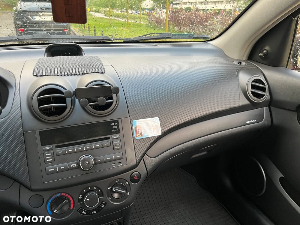 Chevrolet Aveo 1.2 16V Base - 8